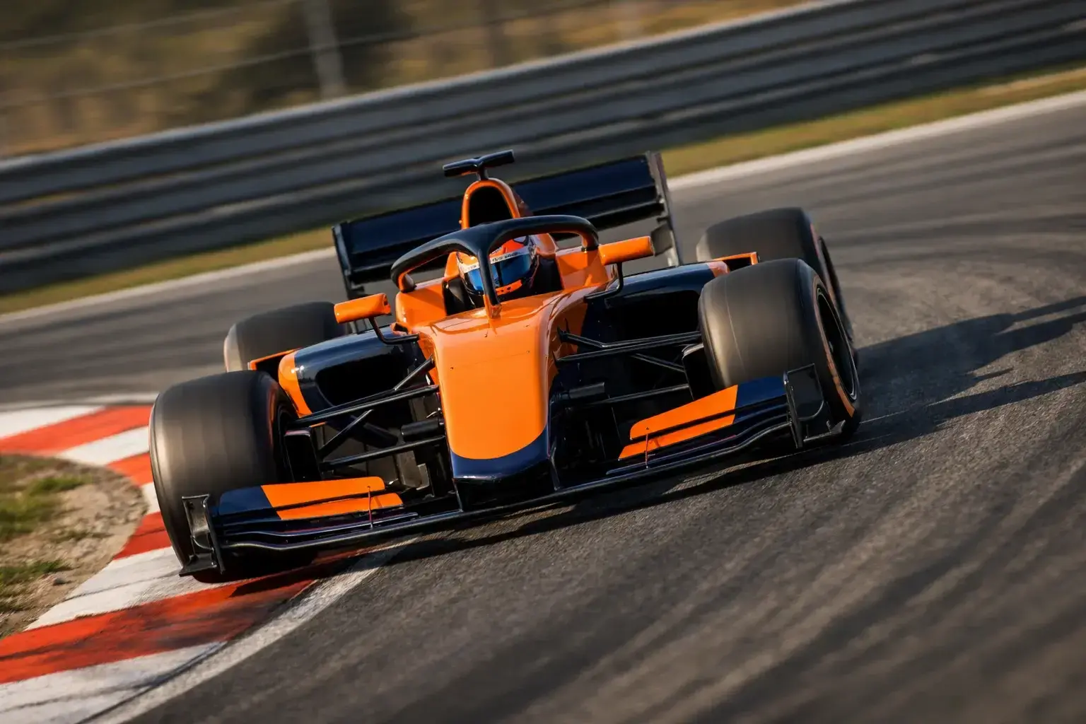 Max Verstappen in F1-bolide tijdens race